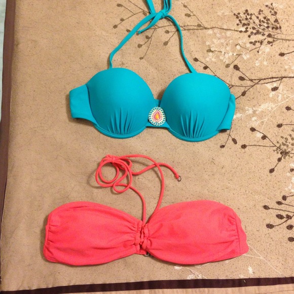 *REDUCED* Blue swimsuit top with push-up padding!