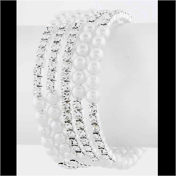 🆕 Pearl & Crystal Coil Bracelet