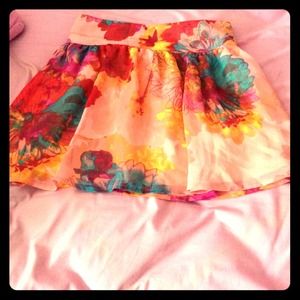 NEVER WORN-Floral Orange Skirt