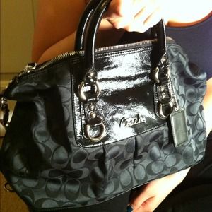 AUTHENTIC NWOT Black Coach handbag