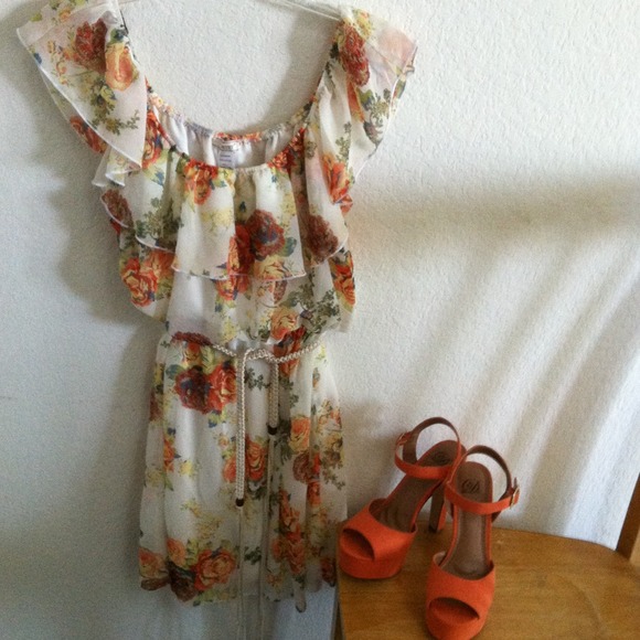 •SOLD in bundle to @taniachiu•$Summer Dress