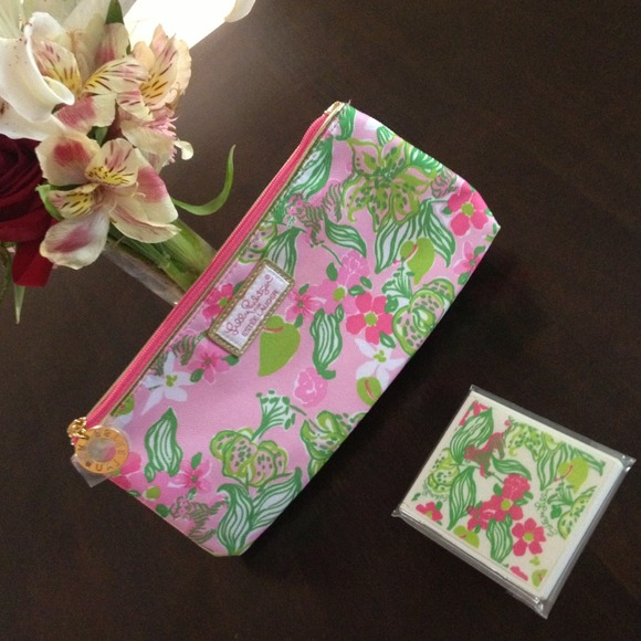 Lilly Pulitzer Estée Lauder Bag & Compact Mirror