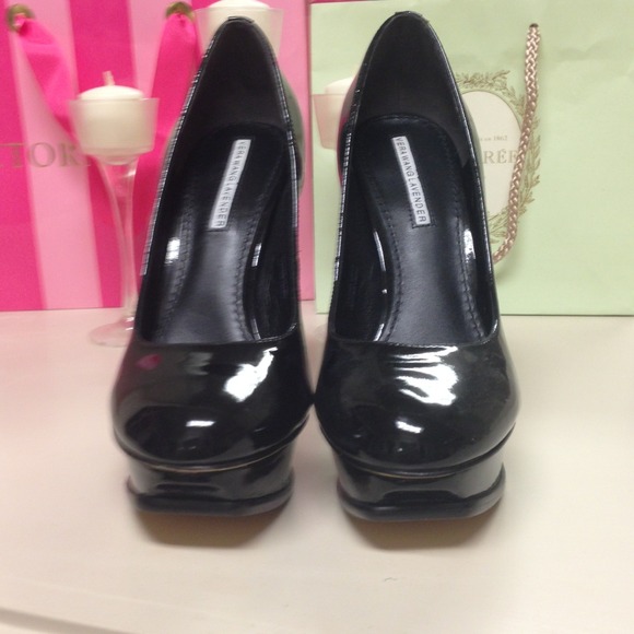 Vera Wang Lavender Platform stiletto pumps black patent genuine leather 6.5 bag - Picture 3 of 11