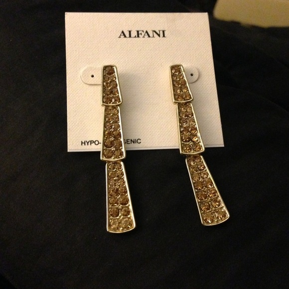 Gold earrings