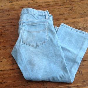 Gap cropped boot light wash denim
