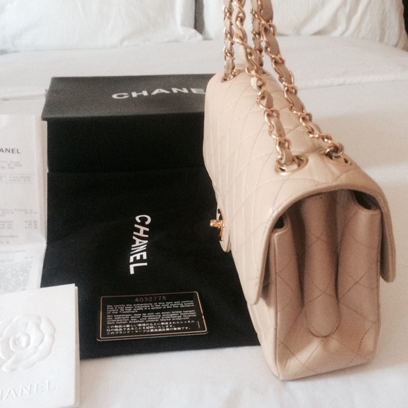 ✖️NOT AVAILABLE✖️ CHANEL DOUBLE SIDED flap w/GHW - Picture 2 of 4