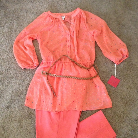 Top - Picture 2 of 2