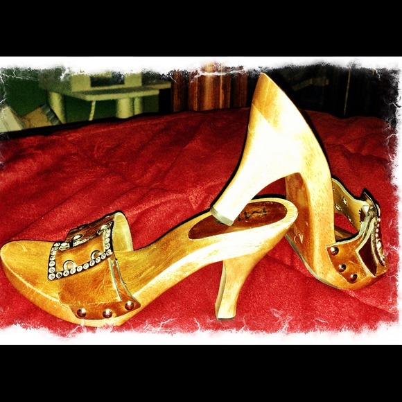 👠👠 MIA HEELS👠👠👠