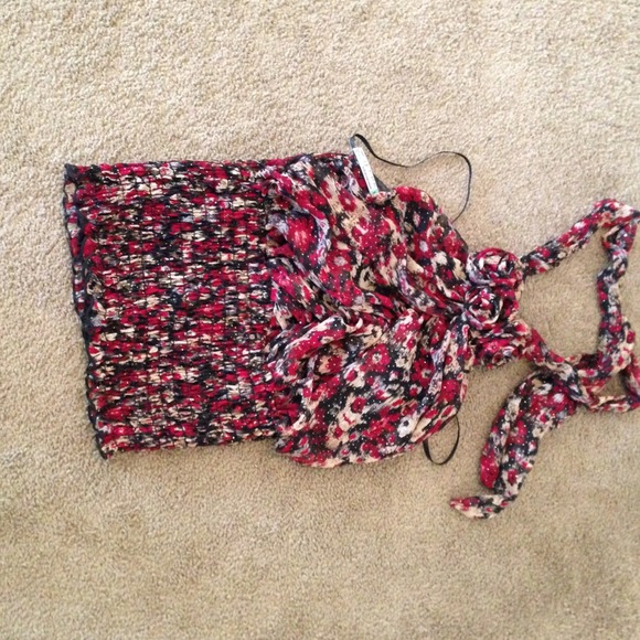 Top - Picture 2 of 3