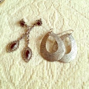 🌀Bundled🌀💵REDUCED!⭐silver tone earrings