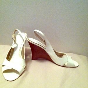 Bandolino Off White wedge Sandals