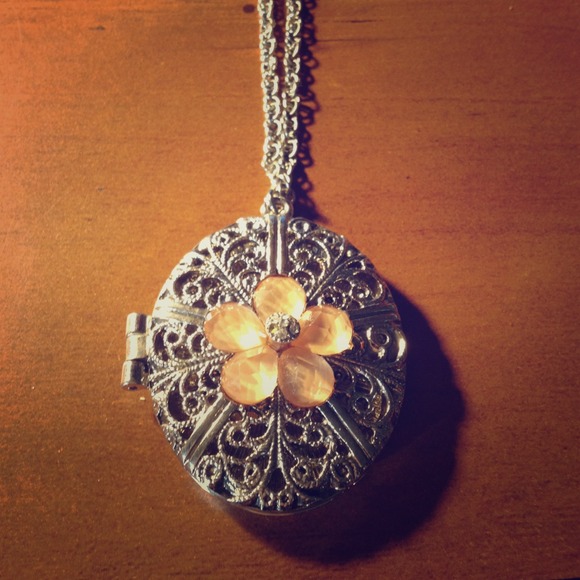 Long necklace