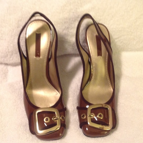 Brown patent sling back heel