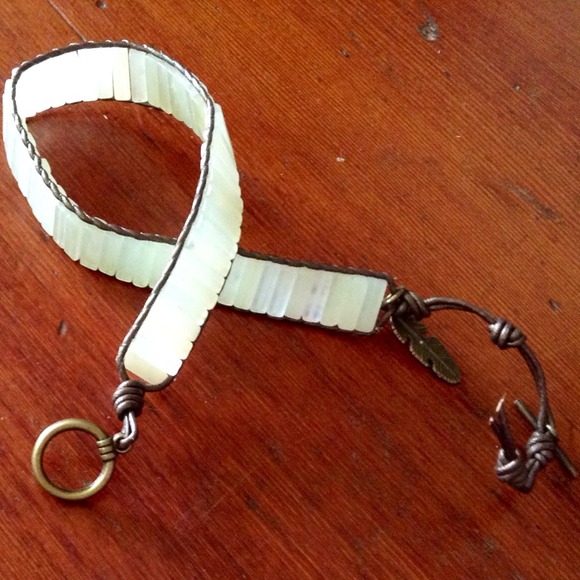 Gorgeous white square tube bead wrap bracelet - Picture 2 of 4