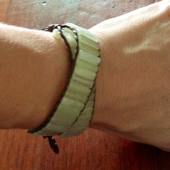 Gorgeous white square tube bead wrap bracelet - Picture 3 of 4