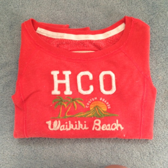 Hollister sweater !