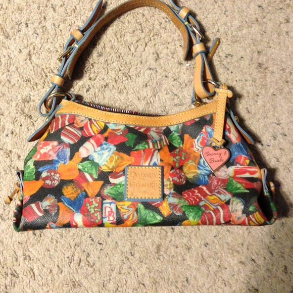 Limited edition Dooney & Bourke purse! - Picture 1 of 2