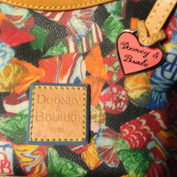 Limited edition Dooney & Bourke purse! - Picture 2 of 2