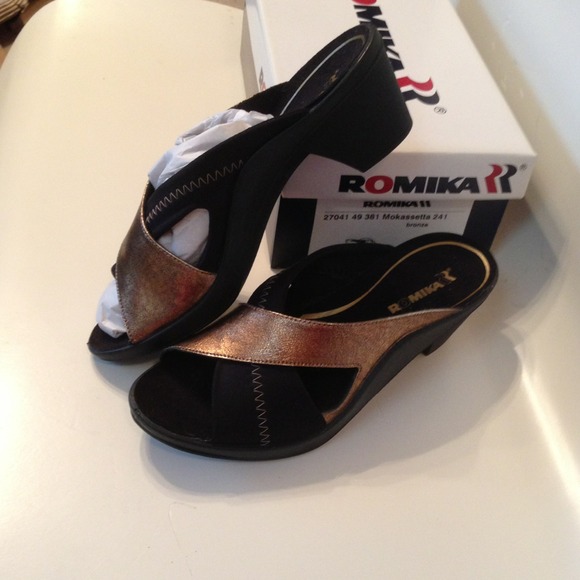 Bundle for pmaggs  Romika bronze Mokasetta sandals