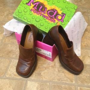 Mudd brand Brown Chunky Heels, Sz 8.5
