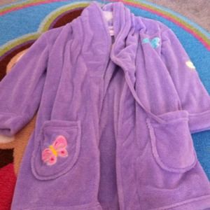 Kids robe && little girls Laker outfit.