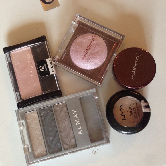Assorted eyeshadows! - Picture 2 of 2
