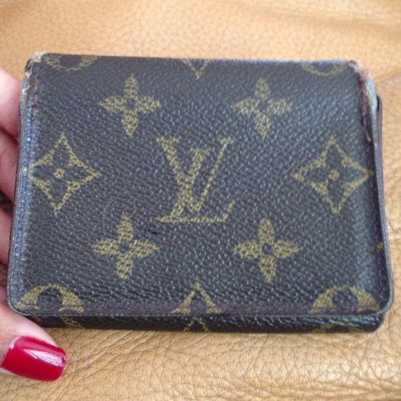 🔸Reduced🔸AUTH Louis Vuitton card holder.
