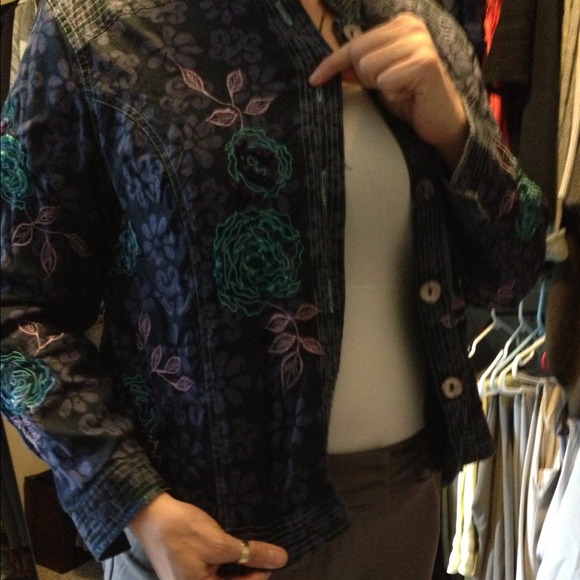 Embroidered jacket - Picture 2 of 4