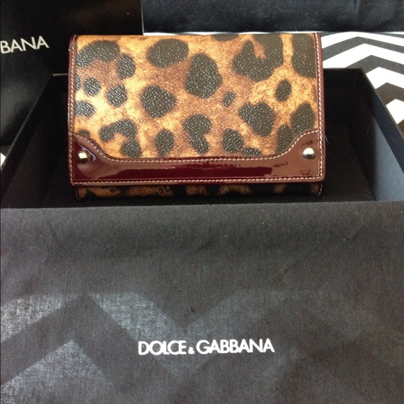 Dolce and Gabbana leopard wallet