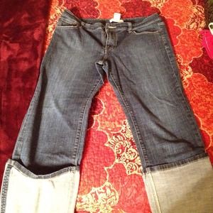 White House Black Market Jean Capris