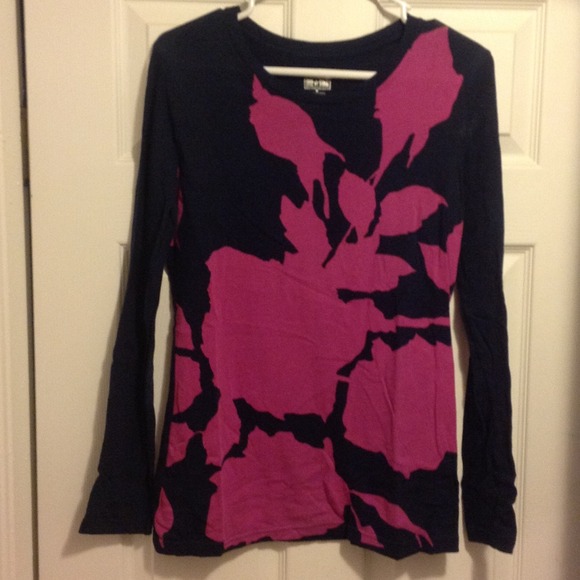 Long sleeved shirt - Picture 1 of 3