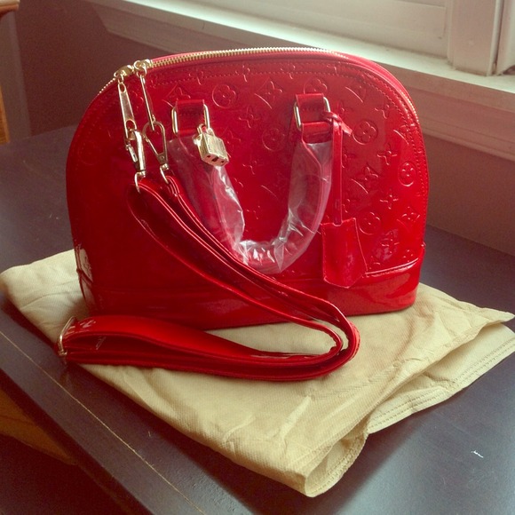Gorgeous blood red hand bag