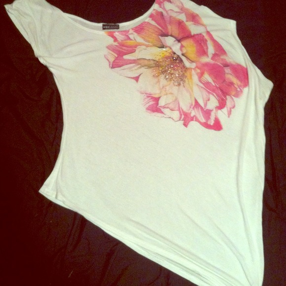 Cute Asymmetrical Top