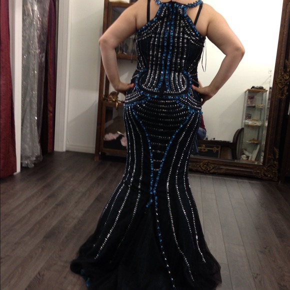 Mnm couture dress - Picture 2 of 4