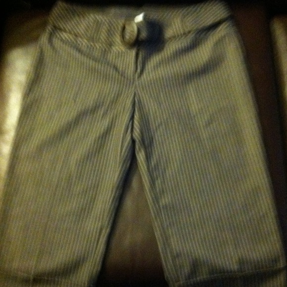 Dressy Capris - Picture 2 of 2