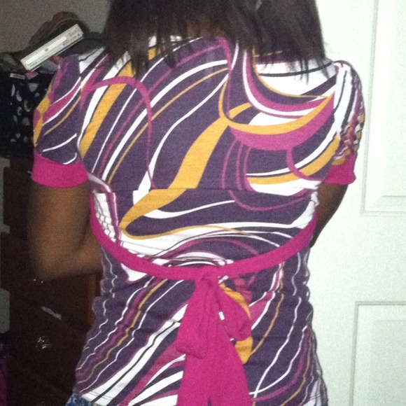 Fun top! - Picture 2 of 2