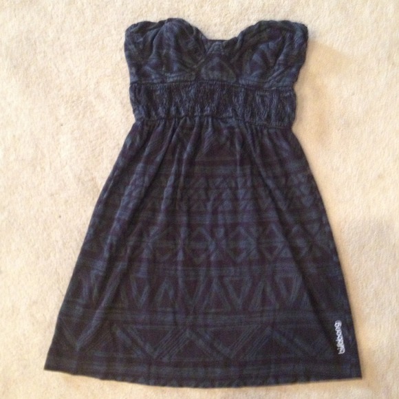 Tribal print strapless billabong dress.