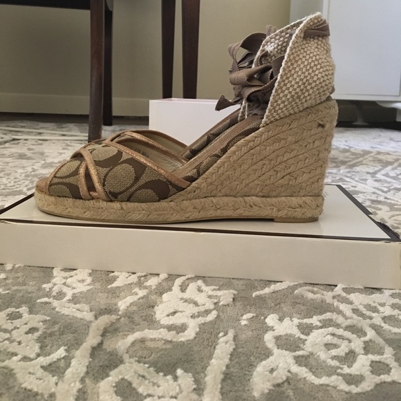 Coach wedges - Picture 3 of 7