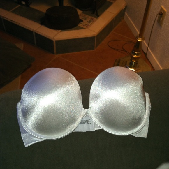 ⛔SOLD⛔ Pretty bra! NWOT 36C - Picture 2 of 3
