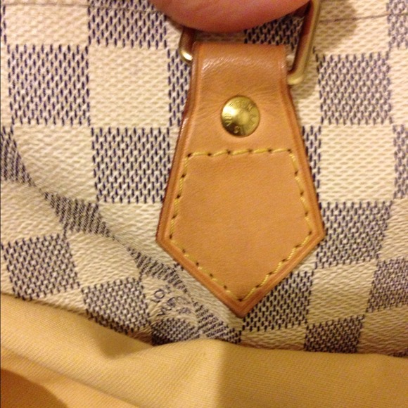 For authentication purpose only - Picture 3 of 4