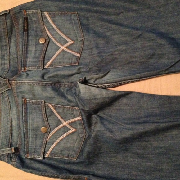 William rast like new condition!