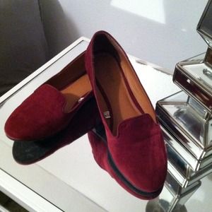 Maroon flats