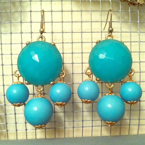 Earrings - Picture 1 of 1