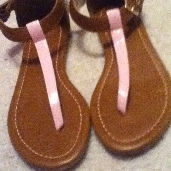GAP brown & pink sandal - Picture 2 of 3