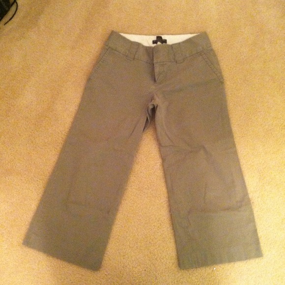 Capris - Picture 1 of 2