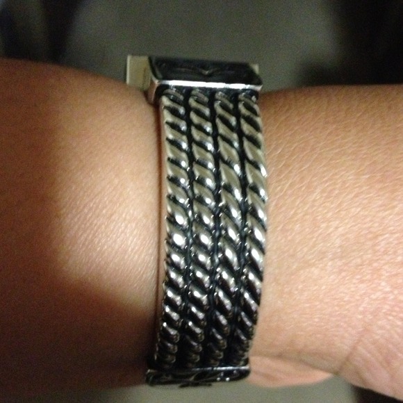 Beautiful Watch - Picture 3 of 4