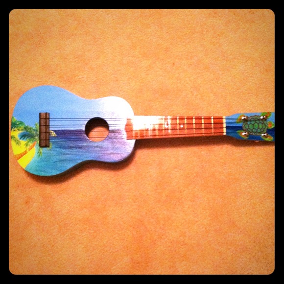 Ukulele REDUCED!! - Picture 1 of 3