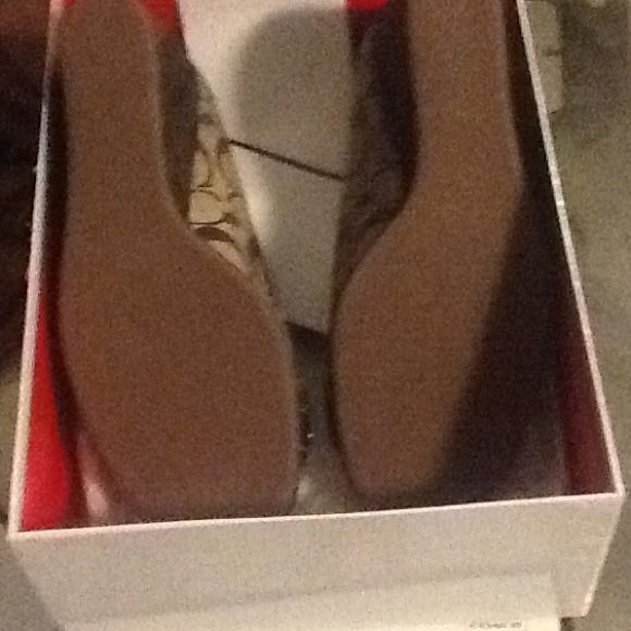 Brown went gold buckle coach wedges authentic - Picture 4 of 4