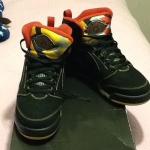 Jordan Sixty Plus Black/Varsity Maize-Red