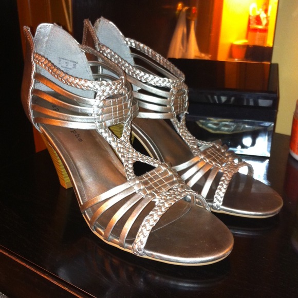 Low Pewter Heel